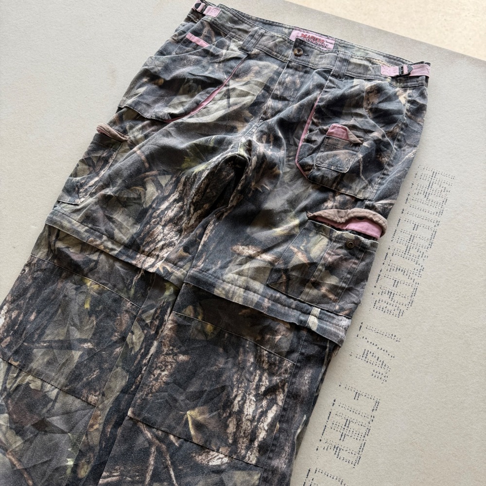 Y2K Master Sportswoman Camo Cargo Pants